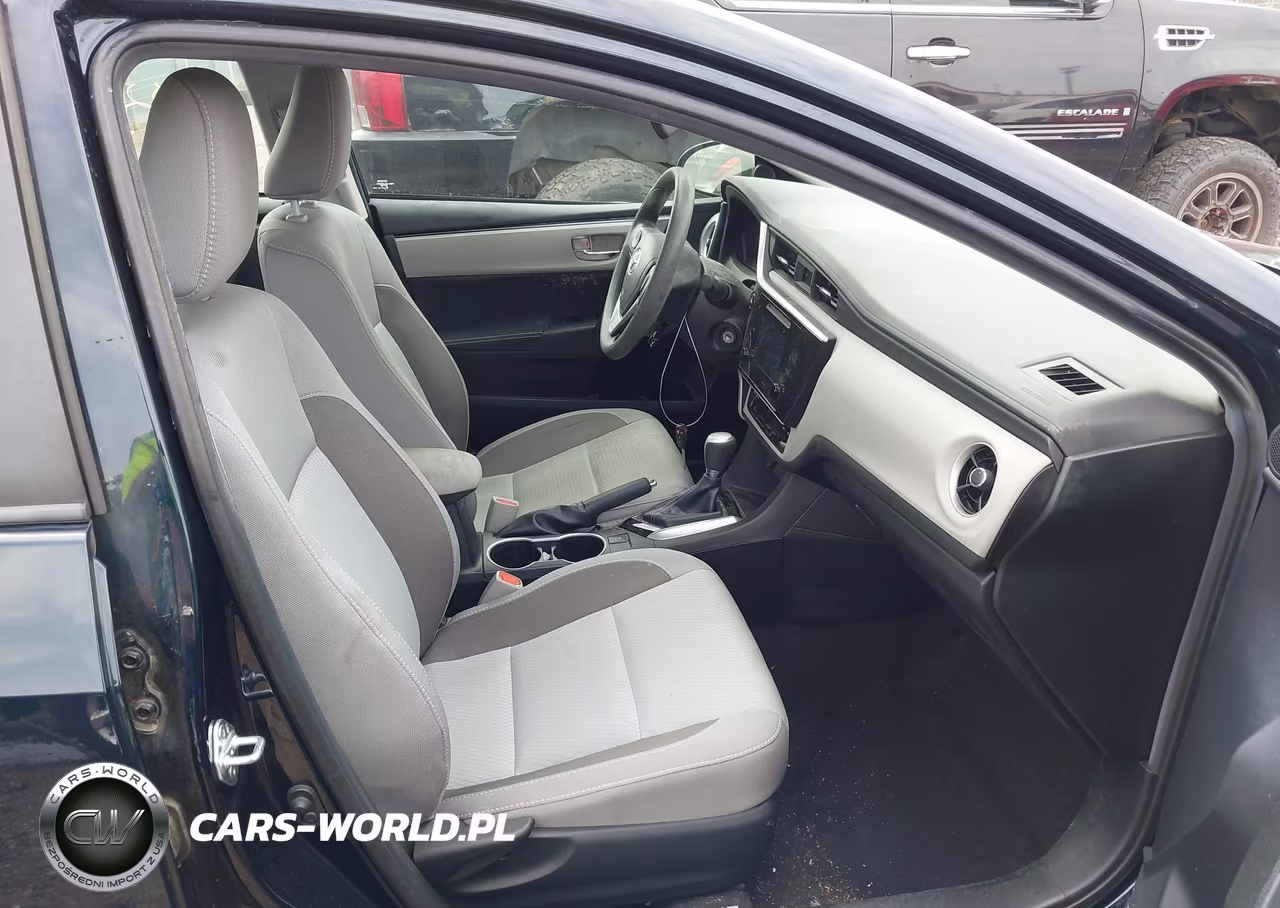 2018 Toyota Corolla Le VIN:2T1BURHE2JC092723 - 5