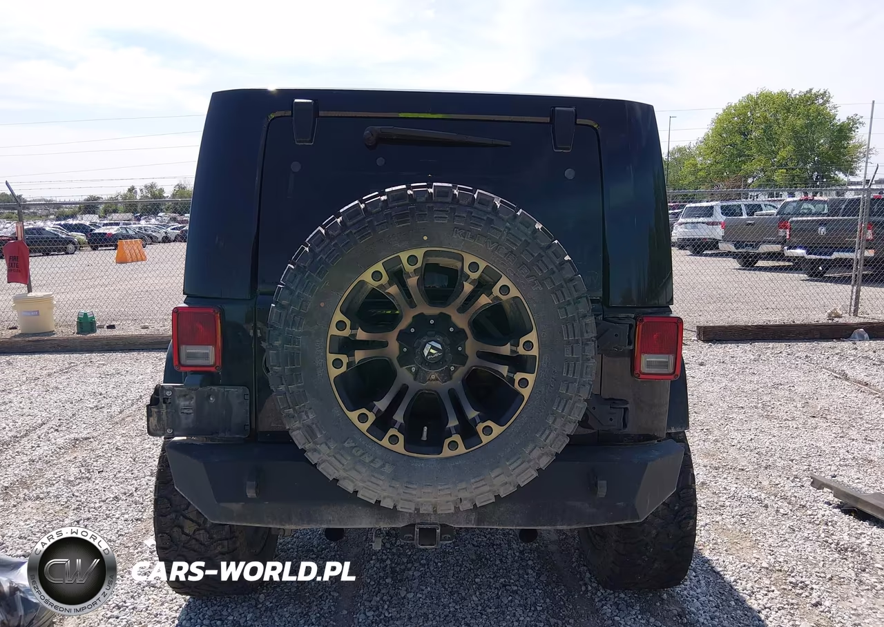 2008 Jeep Wrangler Unlimited Sahara VIN:1J4GA59178L505347 - 16