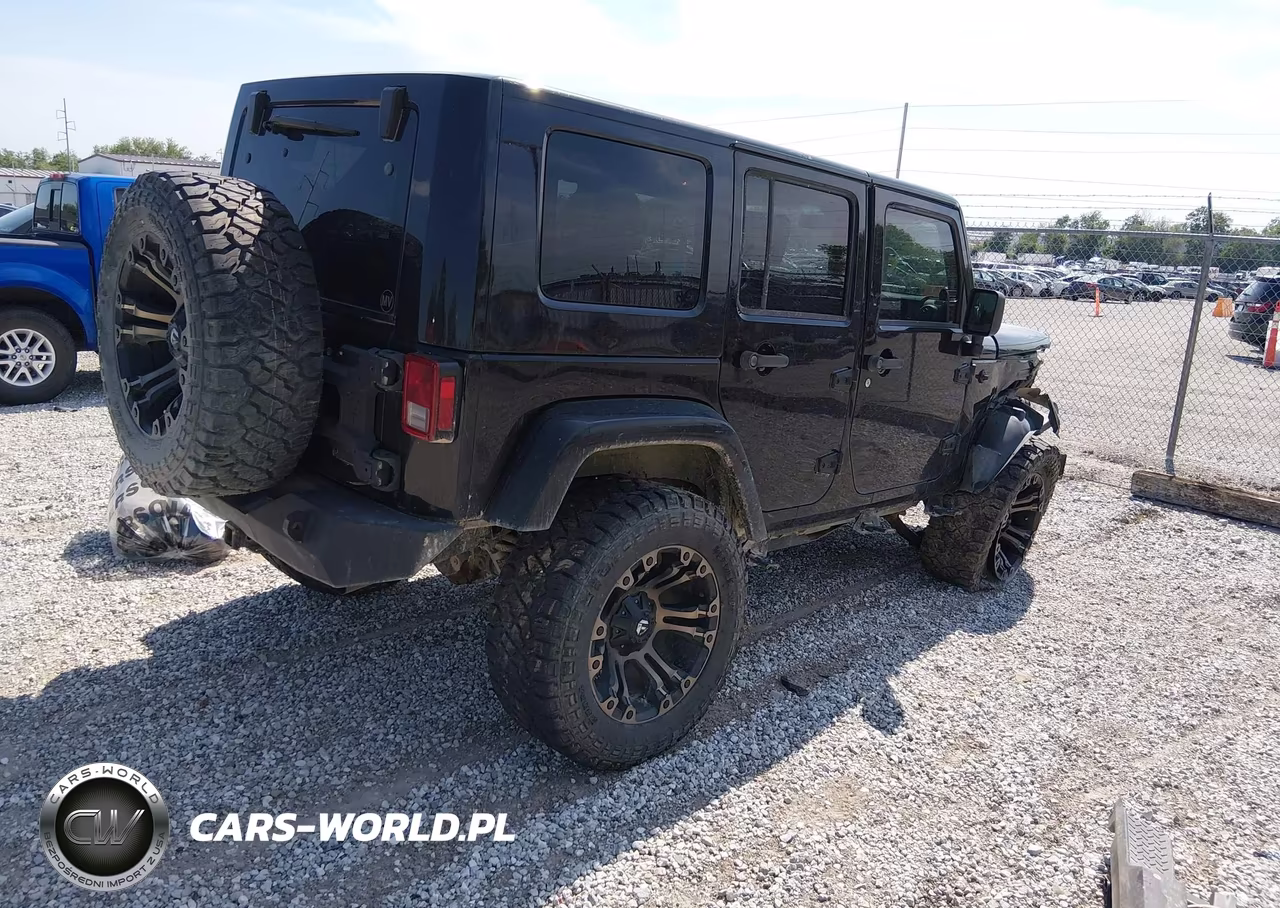 2008 Jeep Wrangler Unlimited Sahara VIN:1J4GA59178L505347 - 4