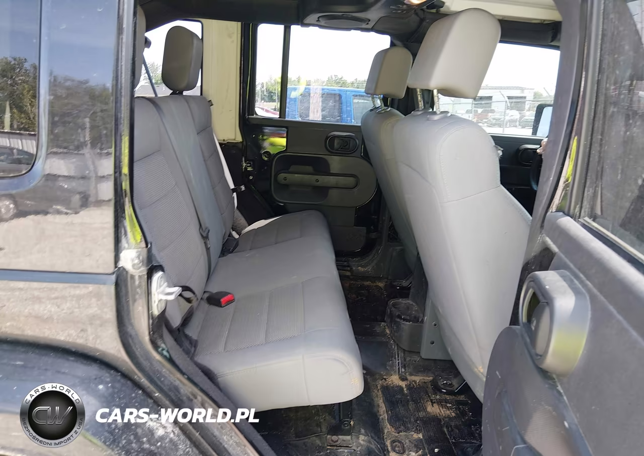 2008 Jeep Wrangler Unlimited Sahara VIN:1J4GA59178L505347 - 8