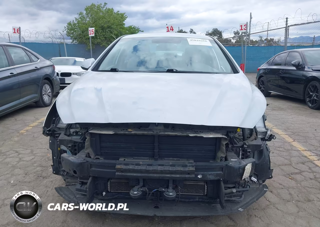 2019 Hyundai Sonata Hybrid Se VIN:KMHE24L3XKA091056 - 13