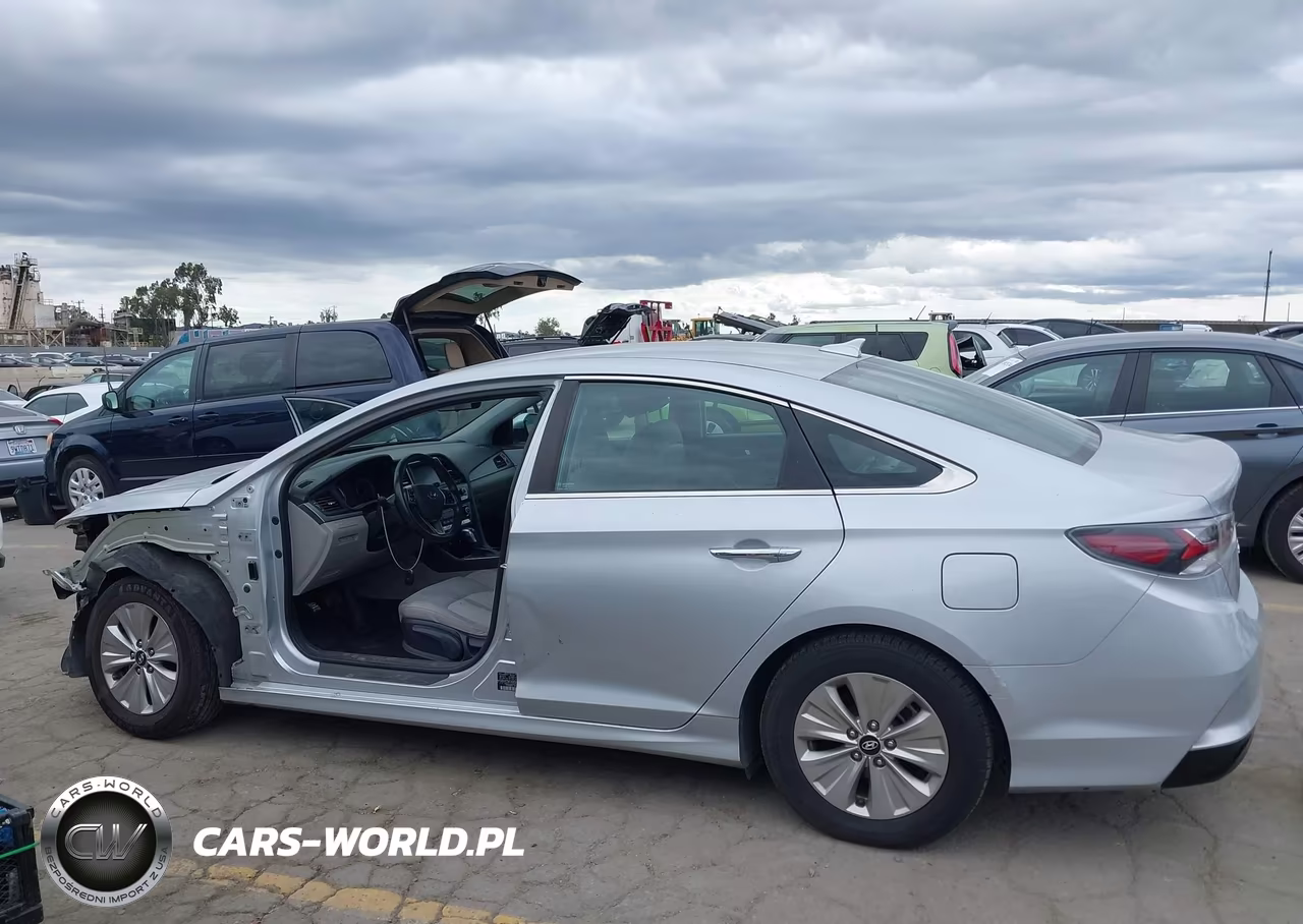 2019 Hyundai Sonata Hybrid Se VIN:KMHE24L3XKA091056 - 15
