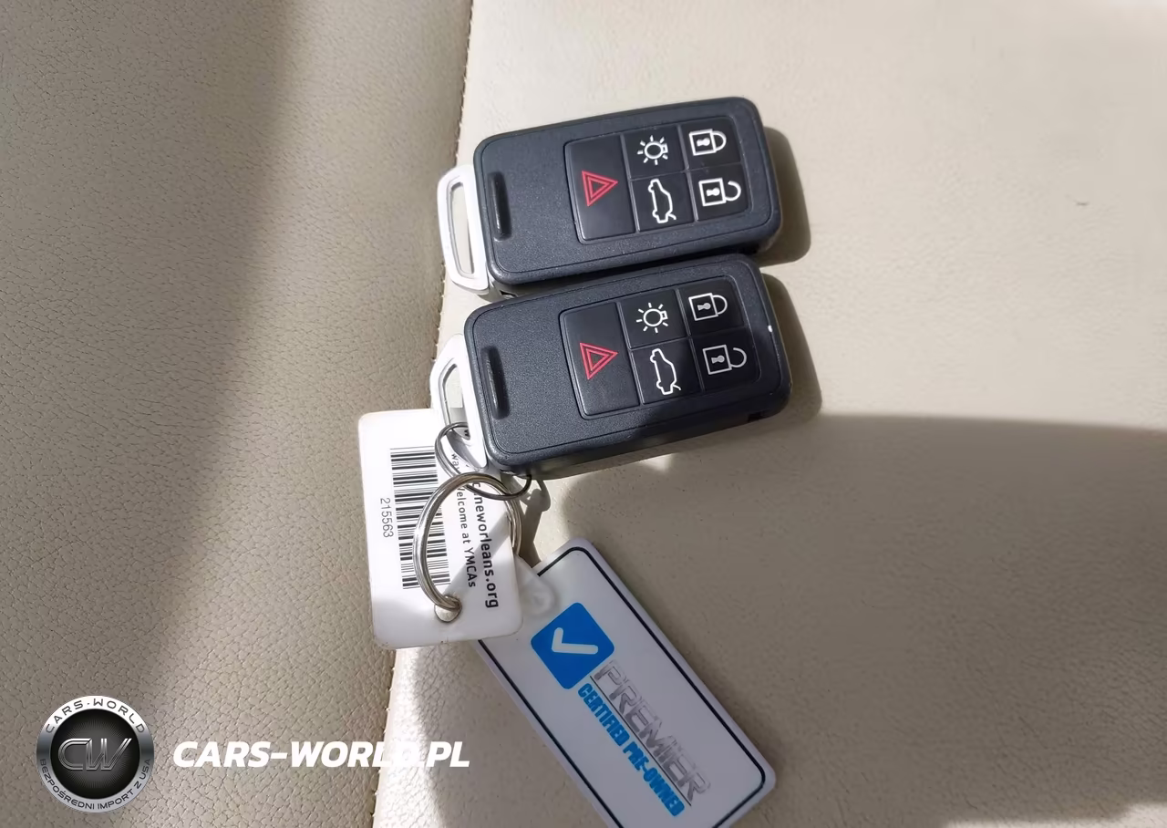 2015 Volvo S60 T5 Platinum VIN:YV140MFMXF1344323 - 11