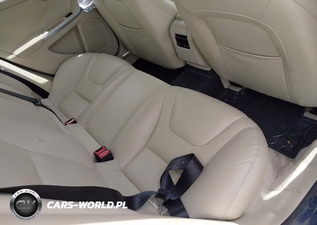 2015 Volvo S60 T5 Platinum VIN:YV140MFMXF1344323 - 8