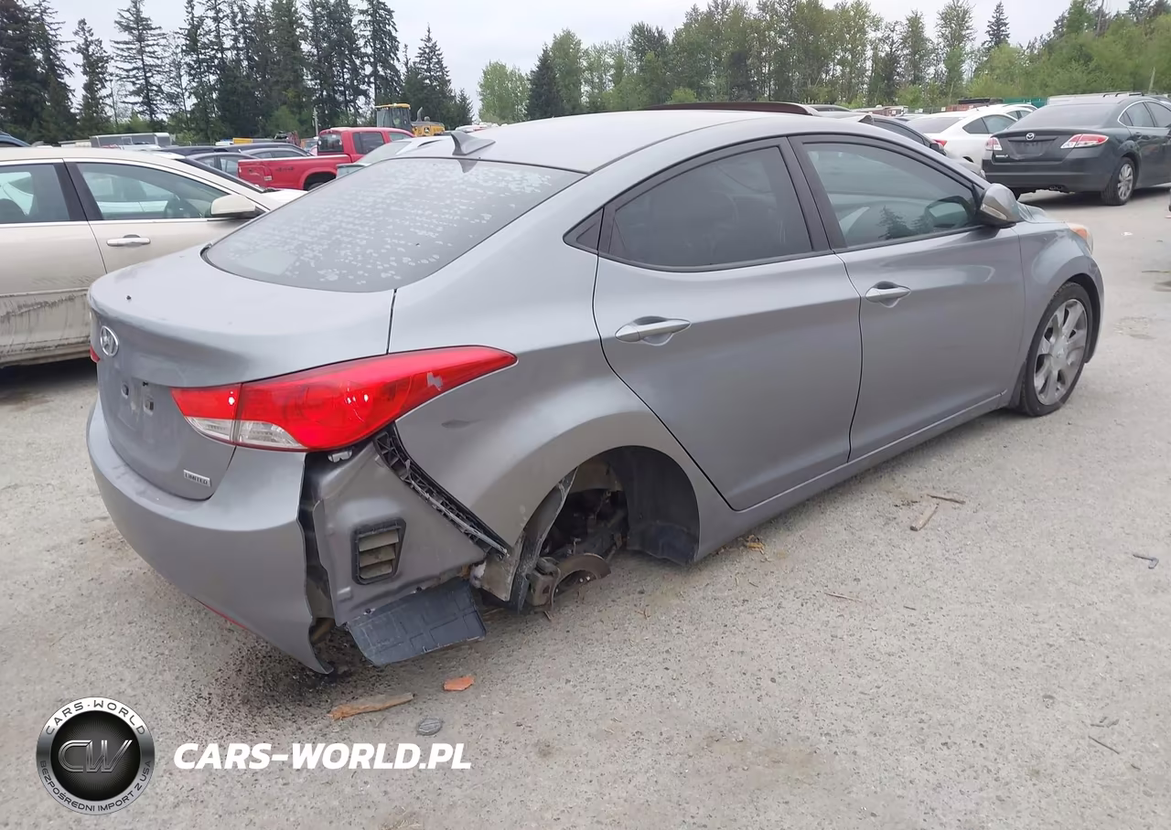 2013 Hyundai Elantra Limited VIN:KMHDH4AE4DU671094 - 4