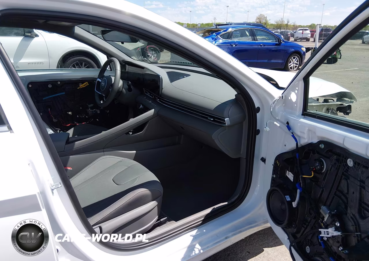 2025 Hyundai Elantra Sel Convenience VIN:KMHLS4DG4SU070422 - 5