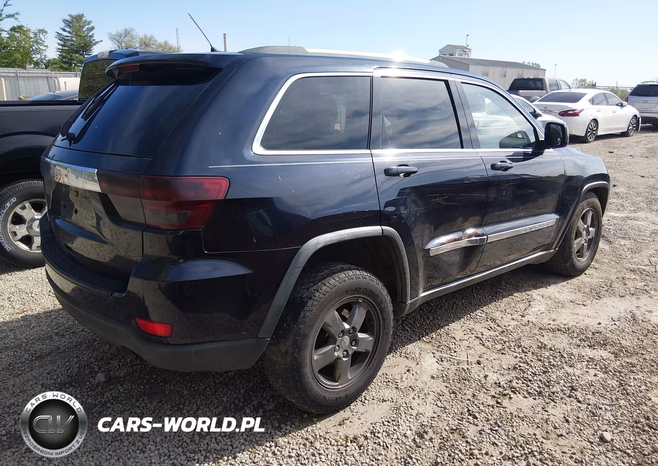 2011 Jeep Grand Cherokee Laredo VIN:1J4RR4GG6BC529696 - 4