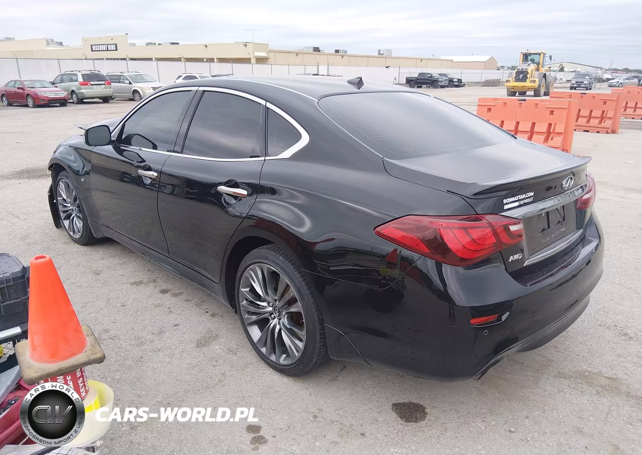 2017 Infiniti Q70 3.7X VIN:JN1BY1AR6HM770196 - 3