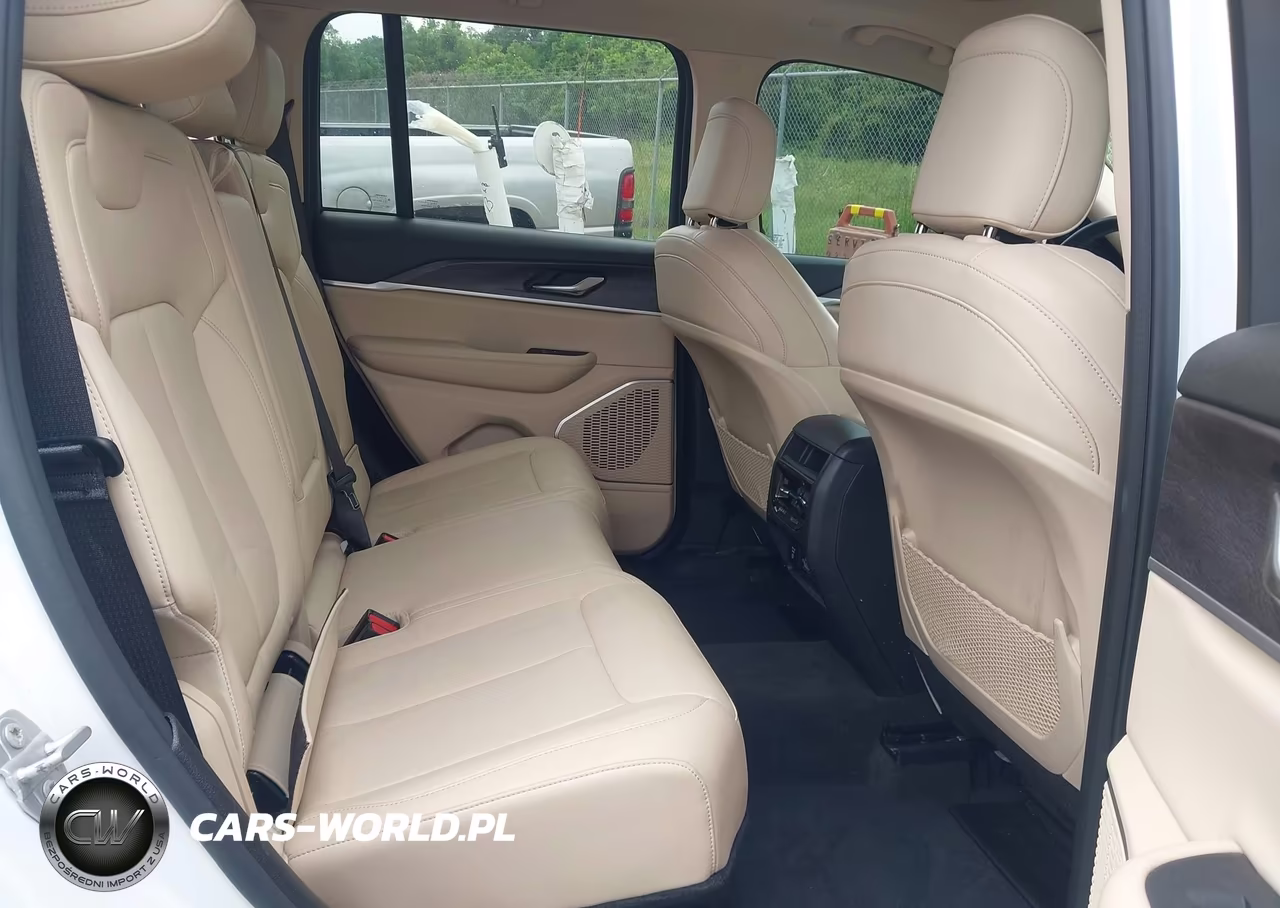 2022 Jeep Grand Cherokee Limited 4X2 VIN:1C4RJGBG8N8530314 - 8