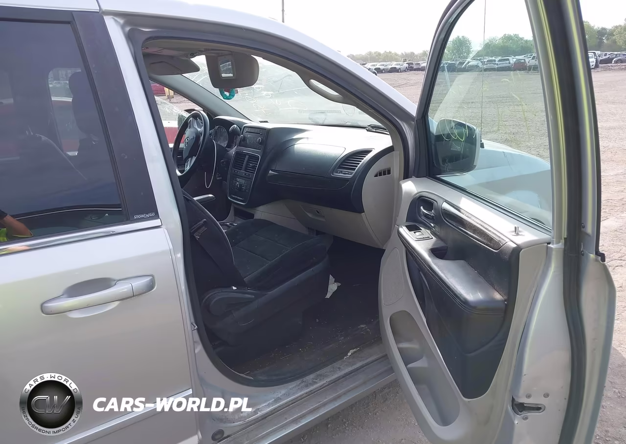 2012 Dodge Grand Caravan Crew VIN:2C4RDGDG0CR109693 - 5