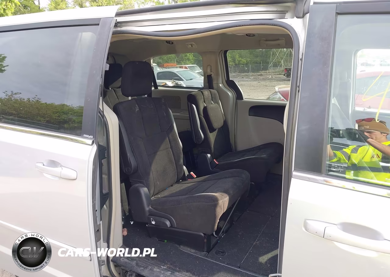 2012 Dodge Grand Caravan Crew VIN:2C4RDGDG0CR109693 - 8