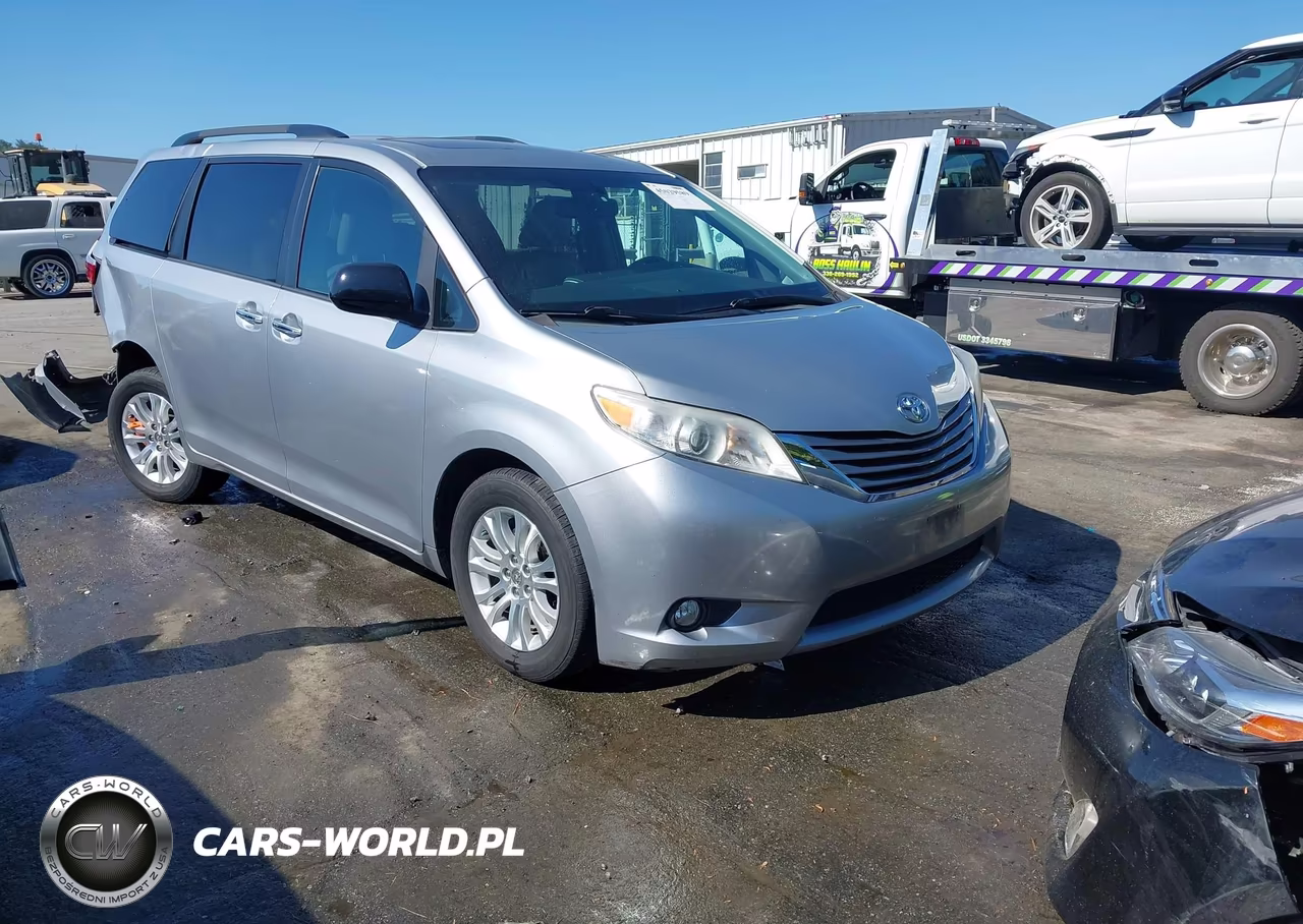 2016 Toyota Sienna Xle 8 Passenger – zdjęcie 1 z 17