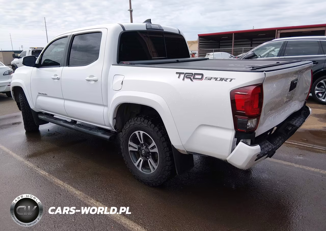 2018 Toyota Tacoma Sr5 V6 VIN:3TMAZ5CN9JM070156 - 3