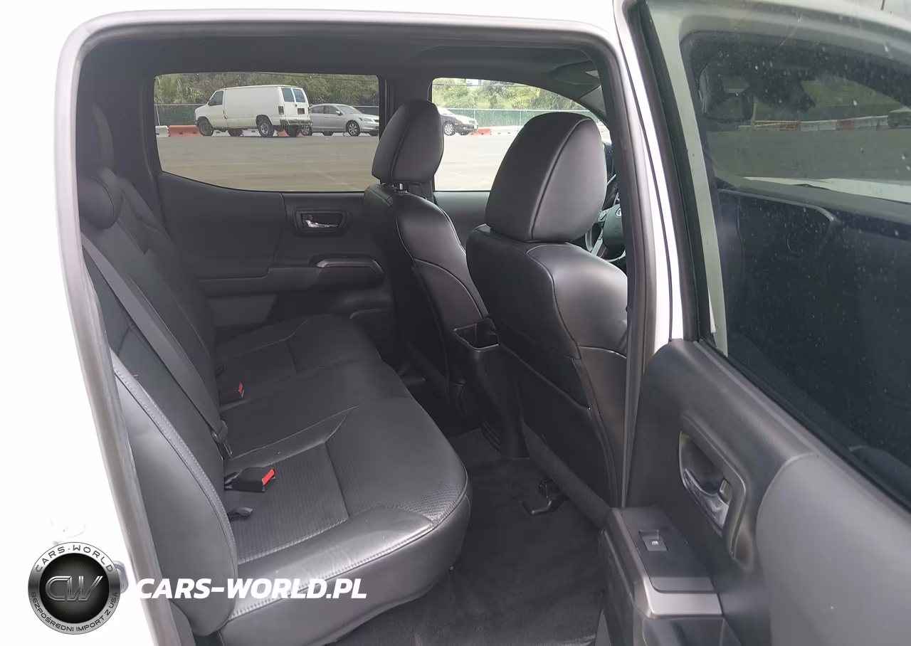 2018 Toyota Tacoma Sr5 V6 VIN:3TMAZ5CN9JM070156 - 8