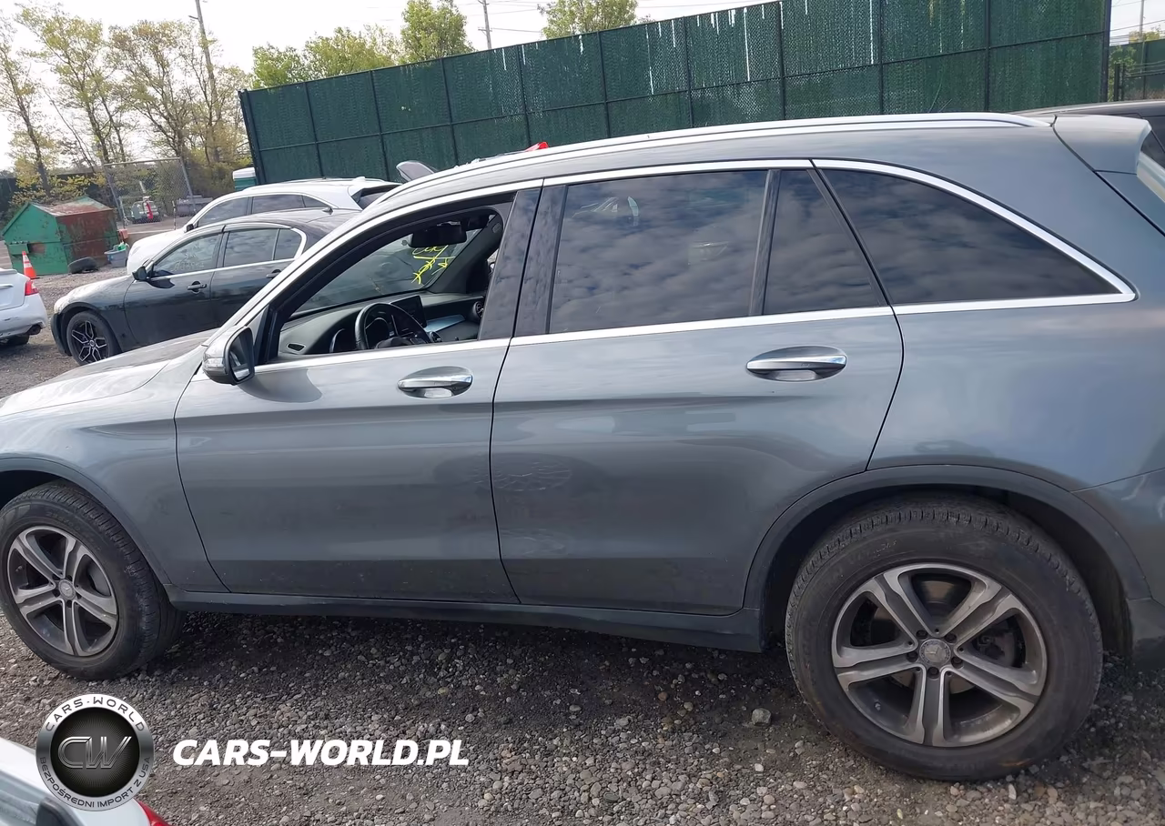 2017 Mercedes-Benz Glc 300 4Matic VIN:WDC0G4KB4HF147152 - 14