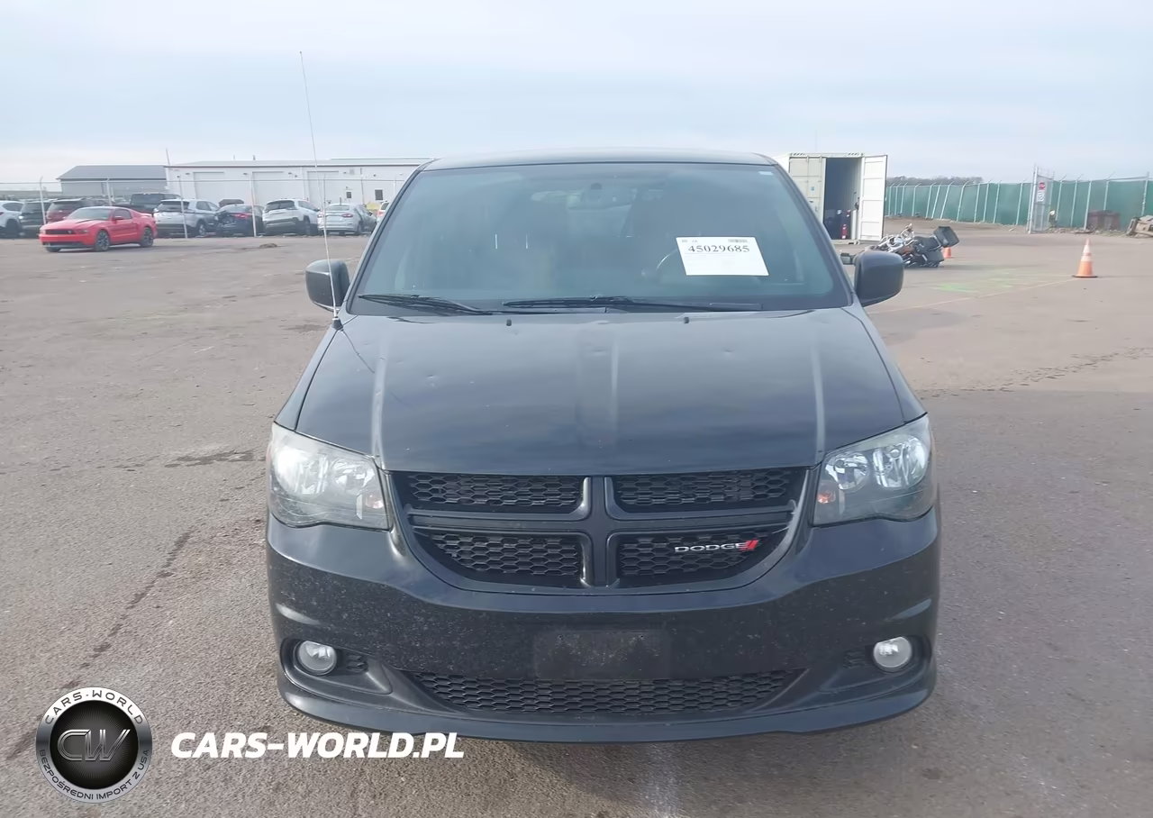 2016 Dodge Grand Caravan R-T VIN:2C4RDGEG2GR352118 - 12