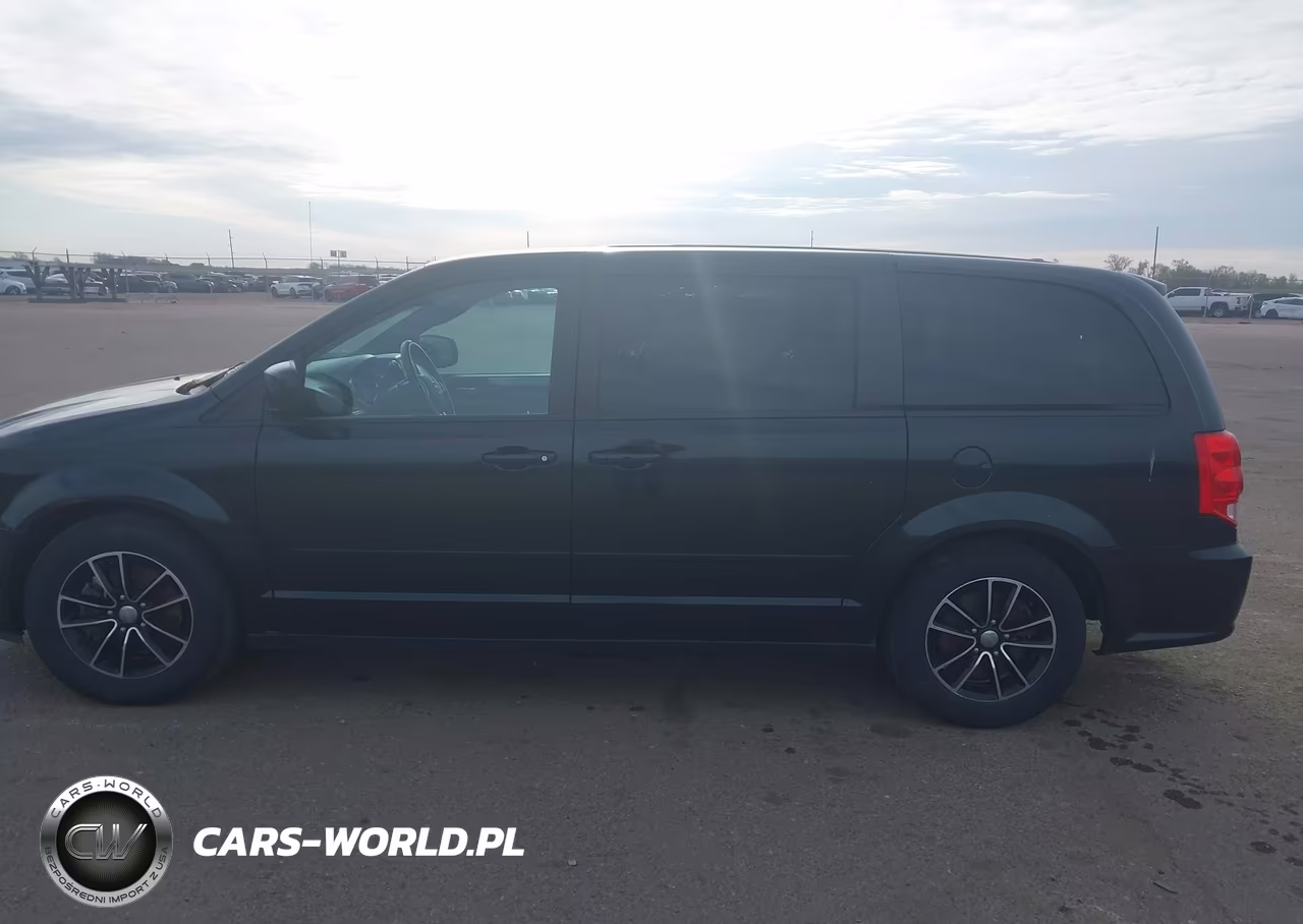 2016 Dodge Grand Caravan R-T VIN:2C4RDGEG2GR352118 - 14