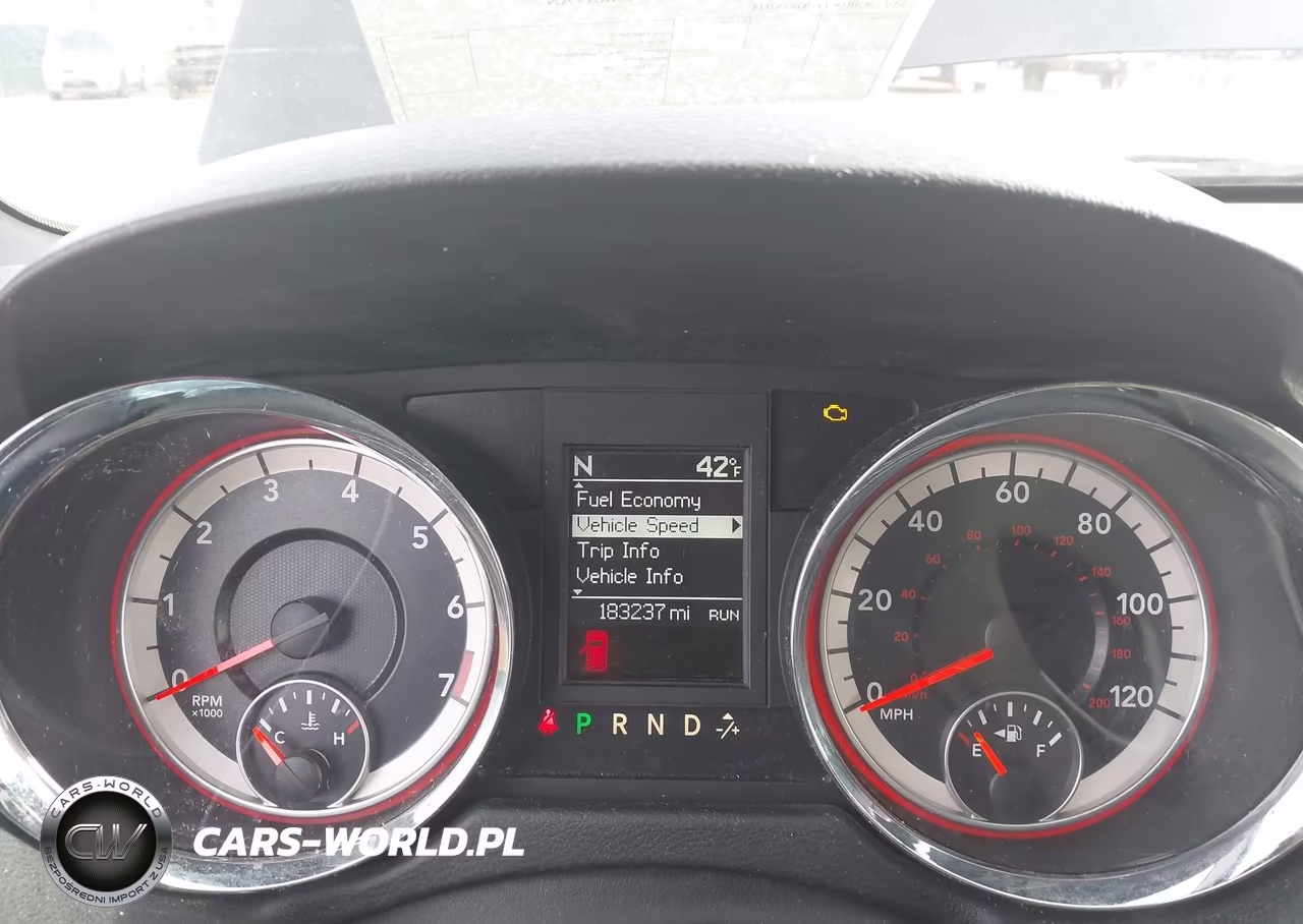2016 Dodge Grand Caravan R-T VIN:2C4RDGEG2GR352118 - 7