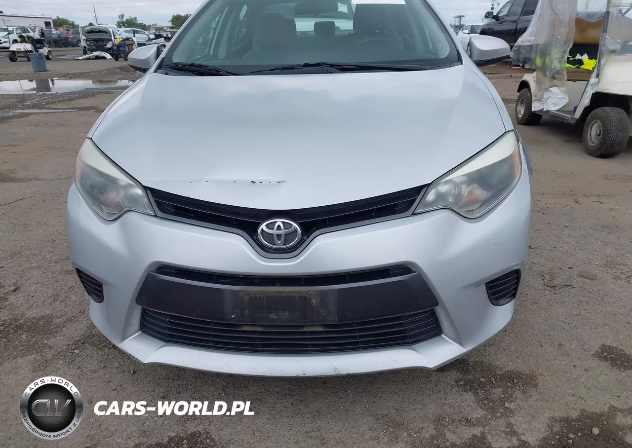 2015 Toyota Corolla Le VIN:5YFBURHE3FP232446 - 12