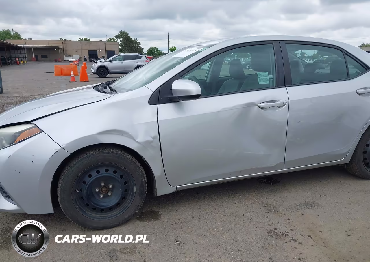 2015 Toyota Corolla Le VIN:5YFBURHE3FP232446 - 6