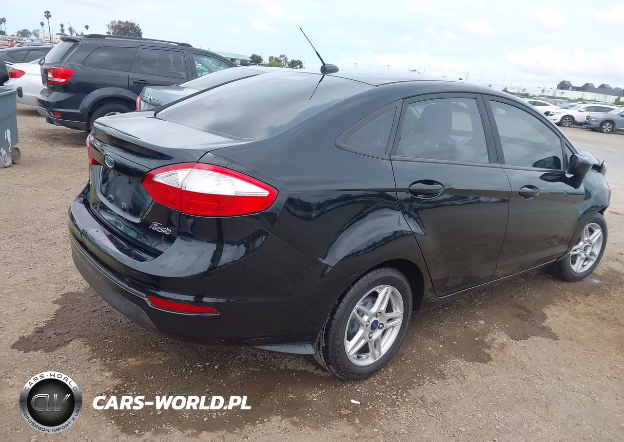 2018 Ford Fiesta Se VIN:3FADP4BJ6JM126507 - 4