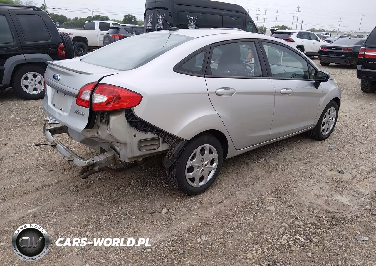 2011 Ford Fiesta Se VIN:3FADP4BJ6BM189544 - 4