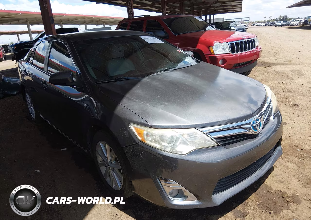2014 Toyota Camry Hybrid Xle – zdjęcie 1 z 16