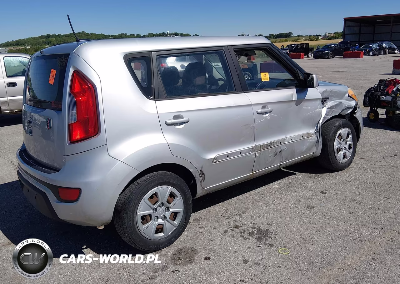 2012 Kia Soul VIN:KNDJT2A58C7353177 - 4