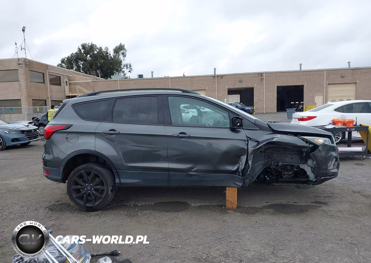 2019 Ford Escape Se VIN:1FMCU0GDXKUA36344 - 14