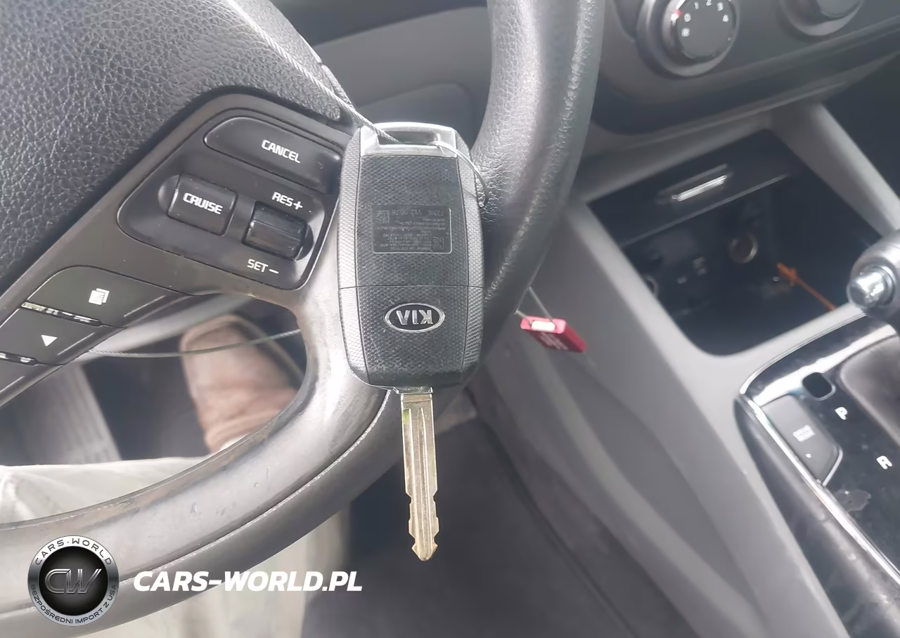 2018 Kia Forte Lx VIN:3KPFL4A79JE212828 - 11