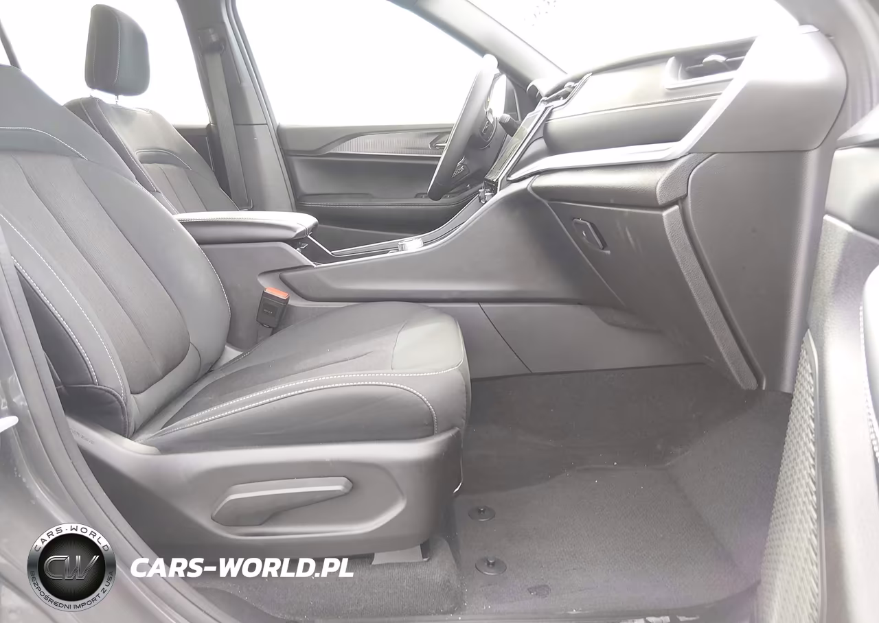2025 Jeep Grand Cherokee Laredo 4X4 VIN:1C4RJHAG5SC362440 - 5