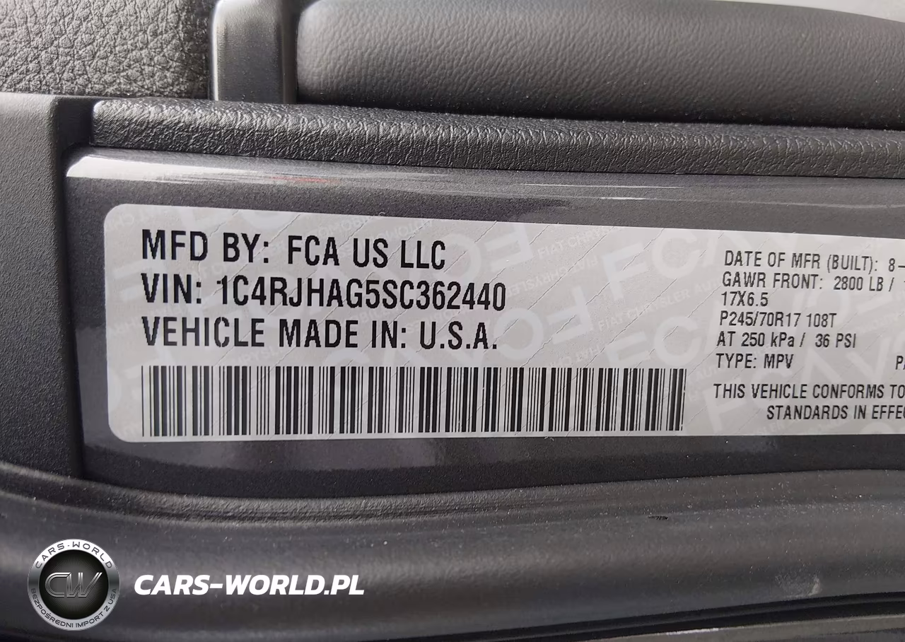 2025 Jeep Grand Cherokee Laredo 4X4 VIN:1C4RJHAG5SC362440 - 9