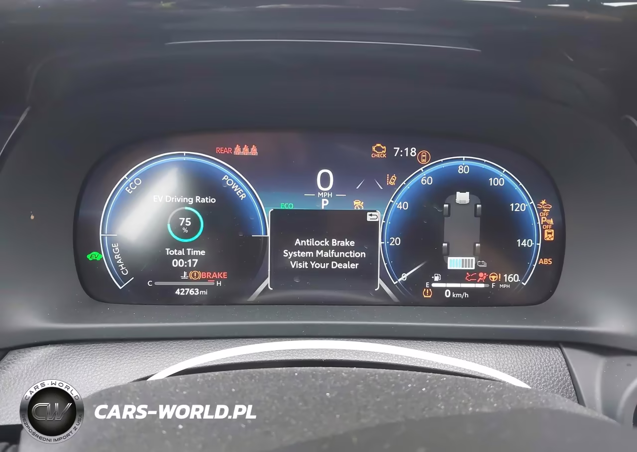 2023 Toyota Crown Platinum VIN:JTDAFAAF4P3000572 - 7
