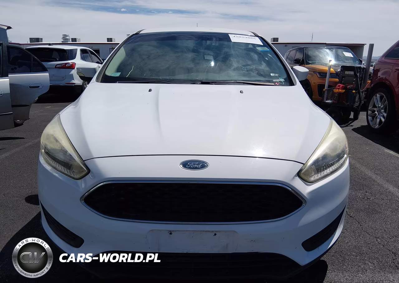 2017 Ford Focus Se VIN:1FADP3K20HL299809 - 12