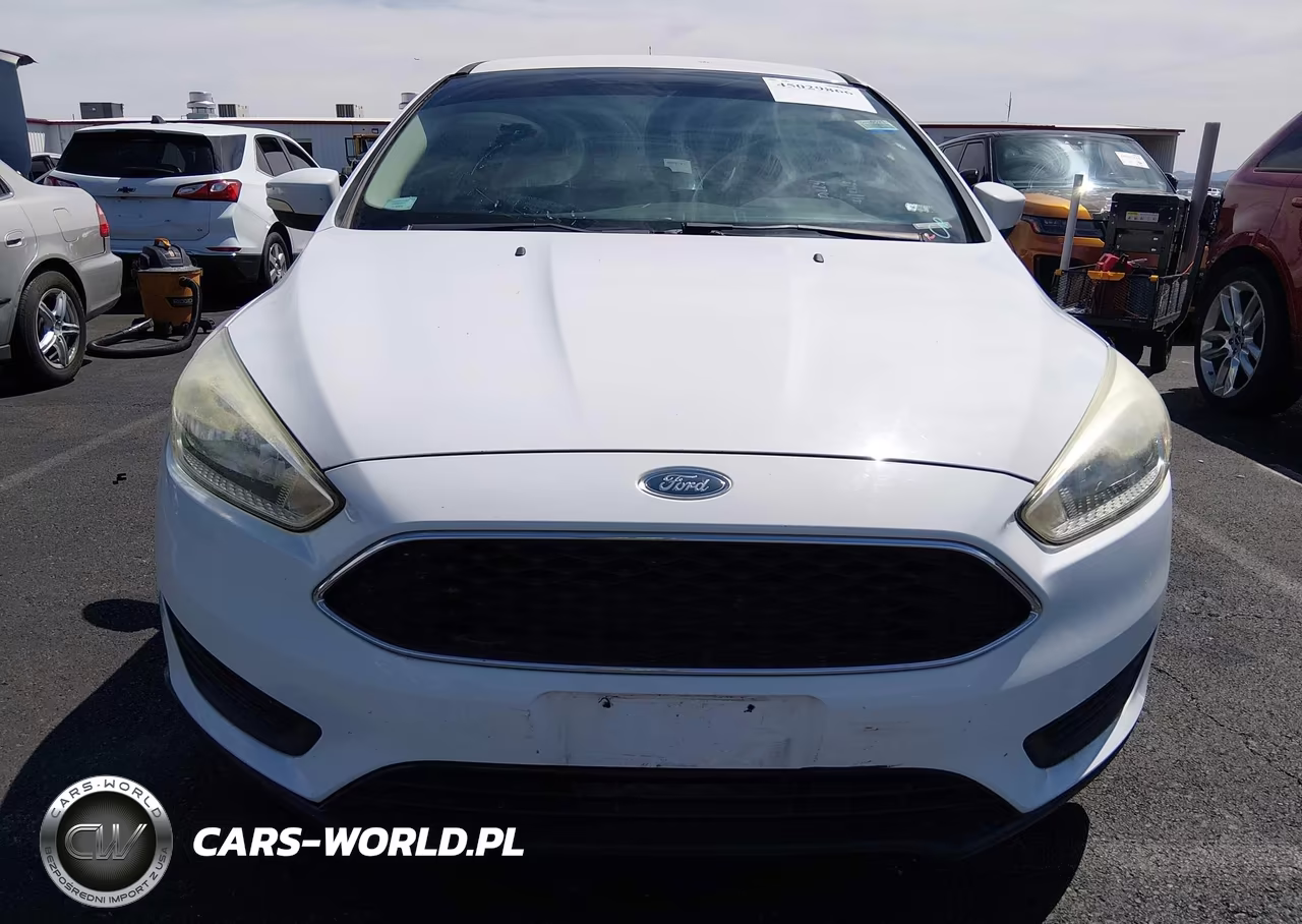 2017 Ford Focus Se VIN:1FADP3K20HL299809 - 6