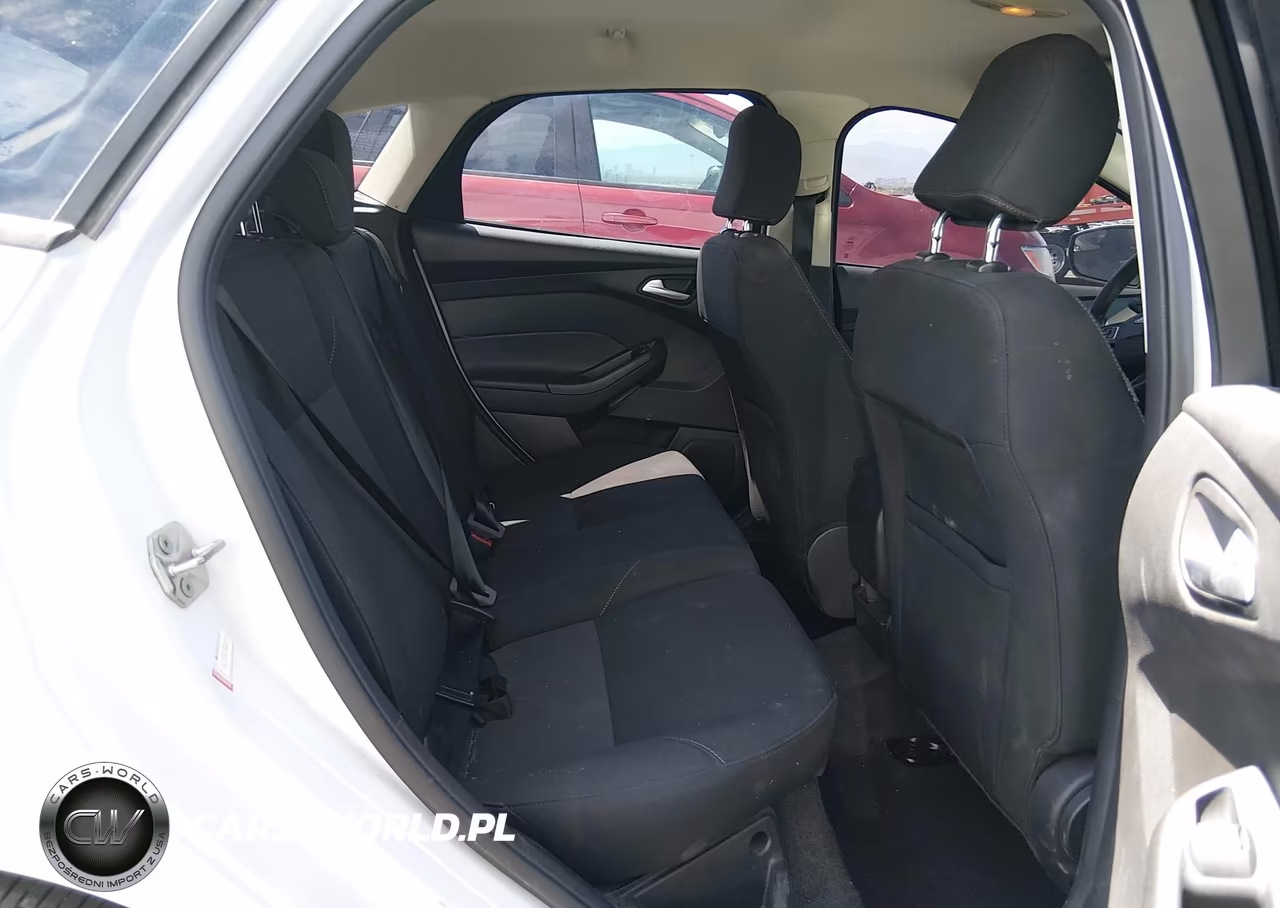 2017 Ford Focus Se VIN:1FADP3K20HL299809 - 8