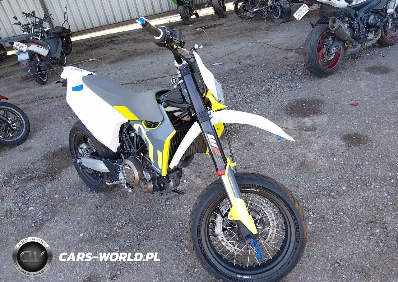 2020 Husqvarna Supermoto 701