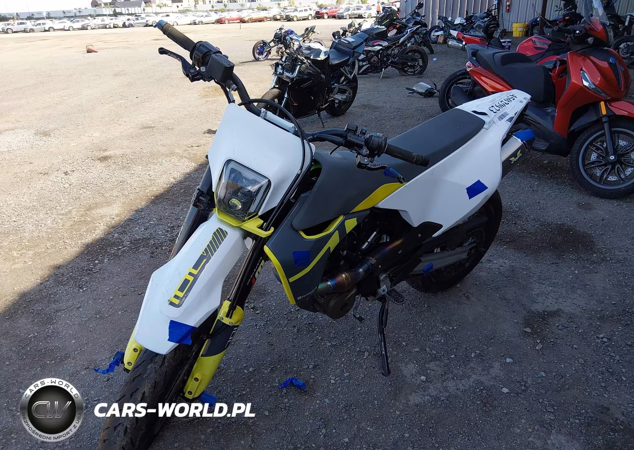 2020 Husqvarna Supermoto 701 VIN:VBKUSV408LM776567 - 2
