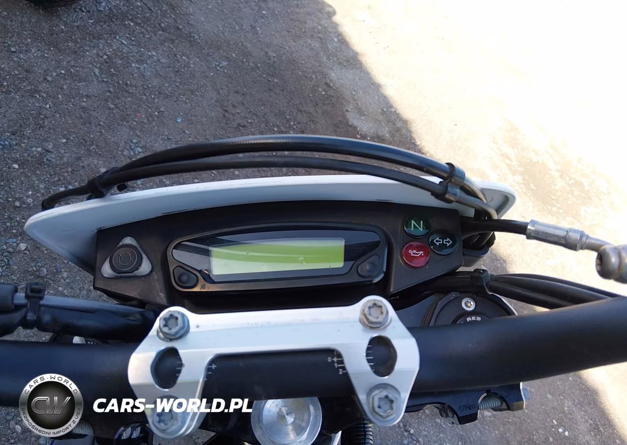 2020 Husqvarna Supermoto 701 VIN:VBKUSV408LM776567 - 7