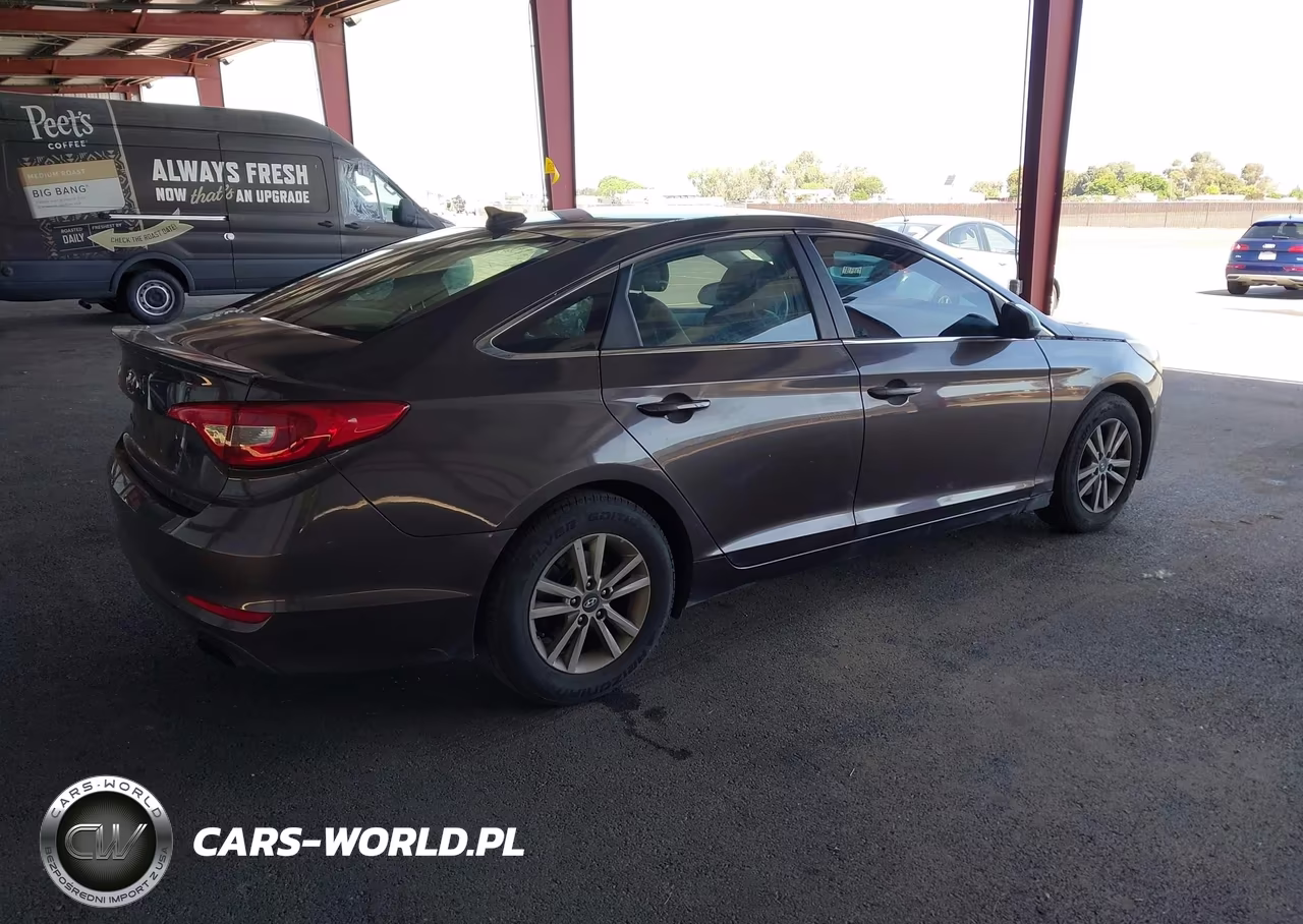 2016 Hyundai Sonata Se VIN:5NPE24AF4GH368754 - 4