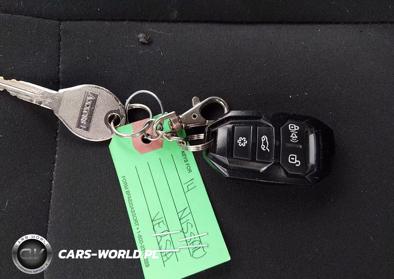 2015 Nissan Versa 1.6 S+ VIN:3N1CN7AP7FL818343 - 11