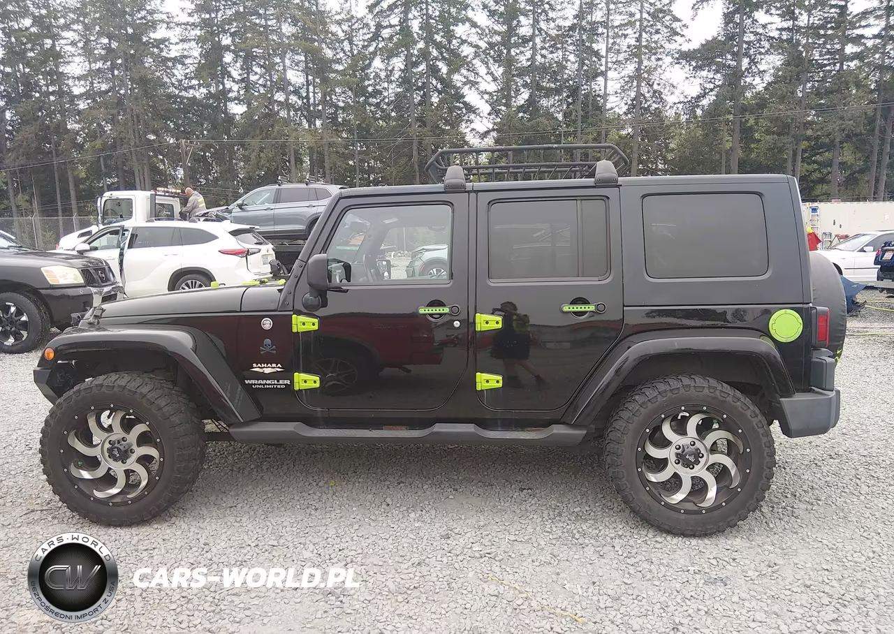 2008 Jeep Wrangler Unlimited Sahara VIN:1J4GA59138L508276 - 14