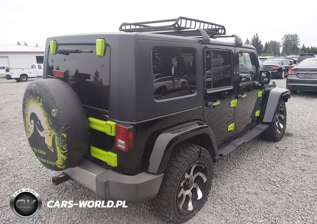 2008 Jeep Wrangler Unlimited Sahara VIN:1J4GA59138L508276 - 4