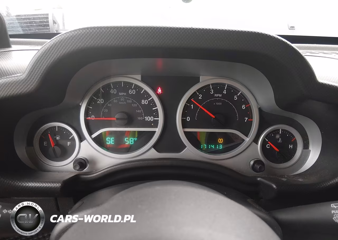 2008 Jeep Wrangler Unlimited Sahara VIN:1J4GA59138L508276 - 7