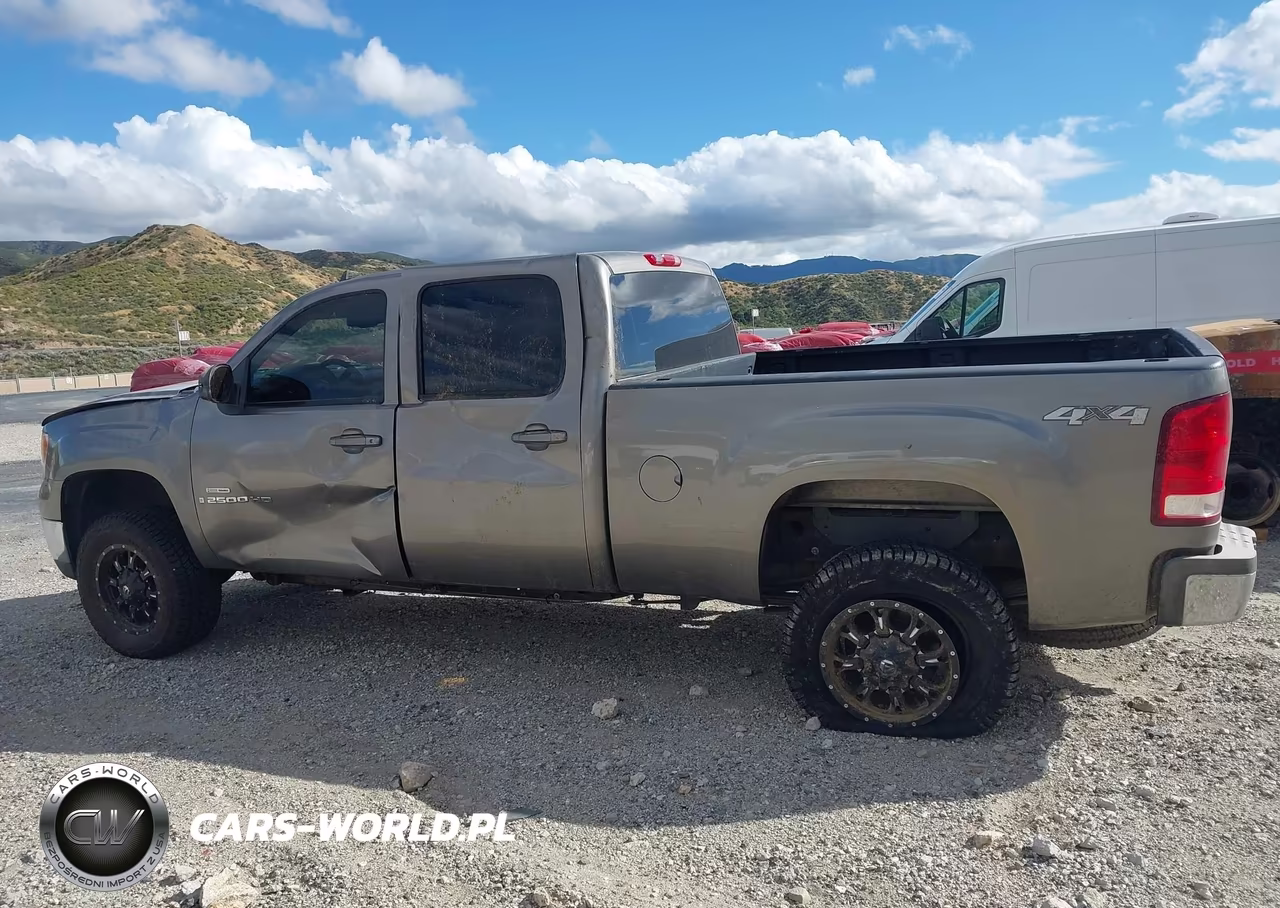 2007 GMC Sierra 2500Hd Slt VIN:1GTHK236X7F528404 - 14