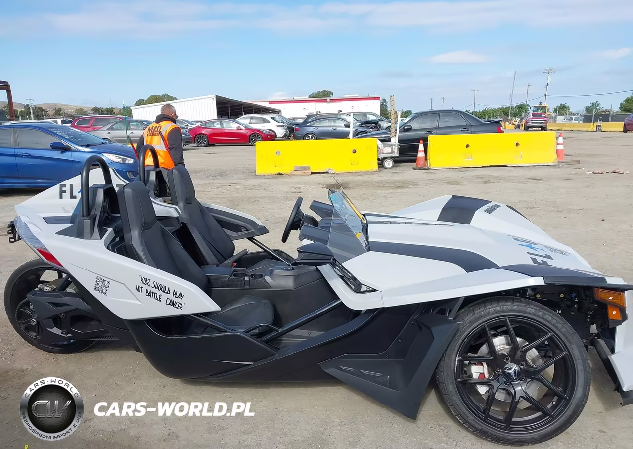 2022 Polaris Slingshot S VIN:57XAASHD9N8149110 - 12