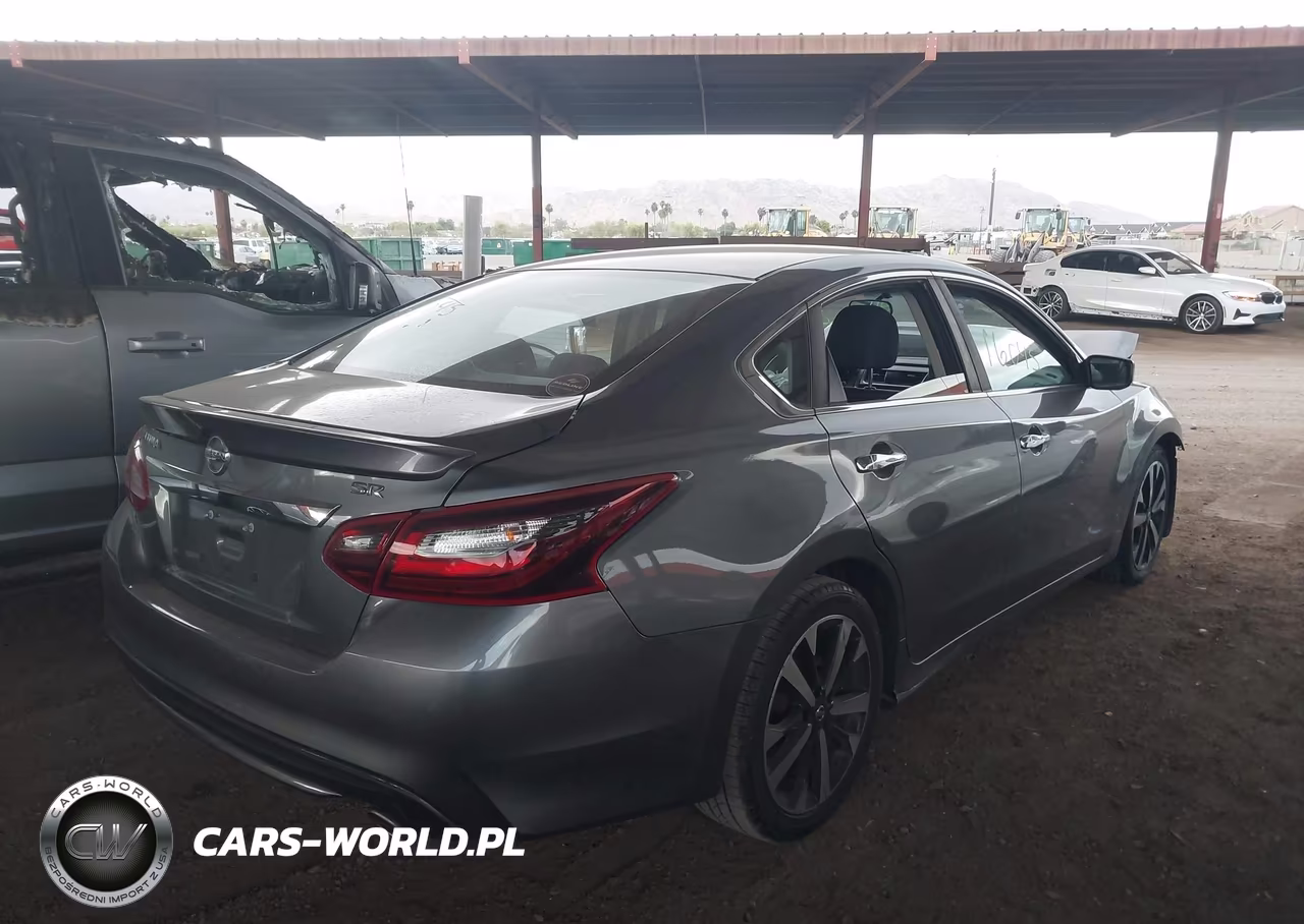 2018 Nissan Altima 2.5 Sr VIN:1N4AL3AP4JC111181 - 4