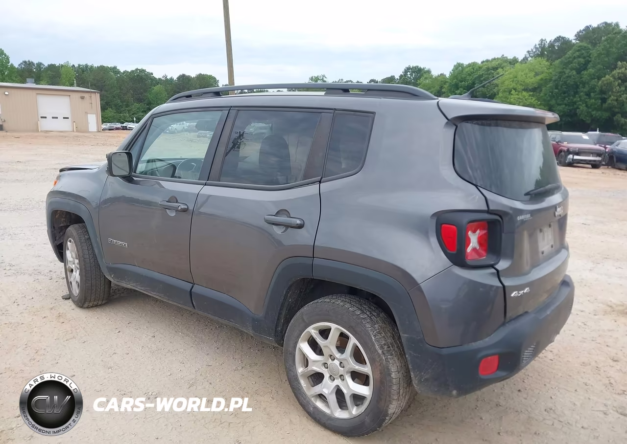 2017 Jeep Renegade Latitude 4X4 VIN:ZACCJBBB1HPF33419 - 3