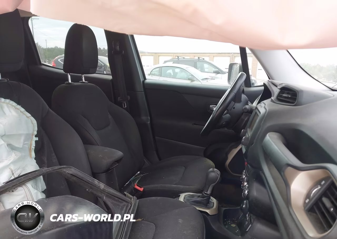 2017 Jeep Renegade Latitude 4X4 VIN:ZACCJBBB1HPF33419 - 5