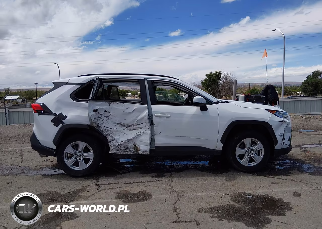 2021 Toyota Rav4 Xle VIN:2T3P1RFV3MW241877 - 13